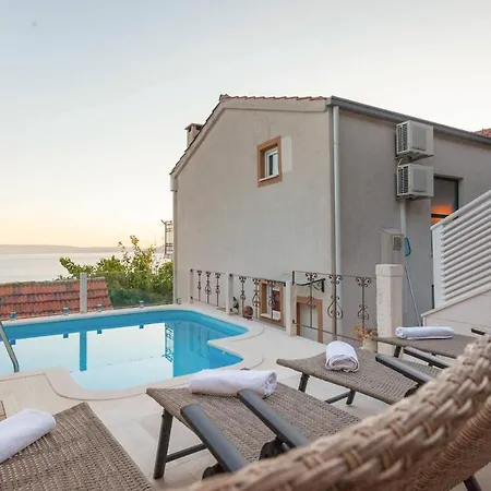 Puharici Sleeps 5 With Pool Air Con And Wifi Villa *