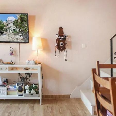 Puharici Sleeps 5 With Pool Air Con And Wifi Makarska