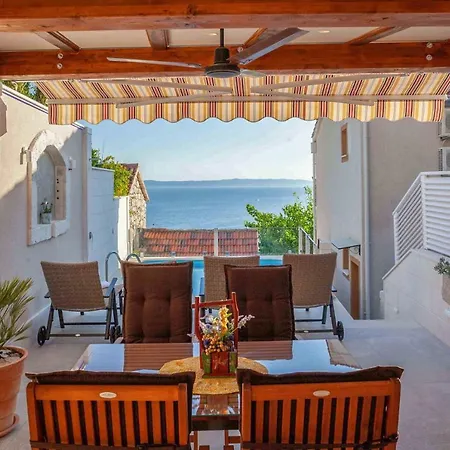 Puharici Sleeps 5 With Pool Air Con And Wifi *